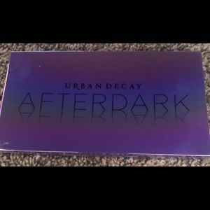 SALE - PRICE FIRM Urban Decay Afterdark palette